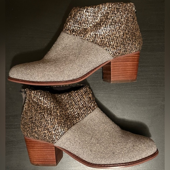 Toms Leila Felt Shine Boucle Bootie - Picture 11 of 14